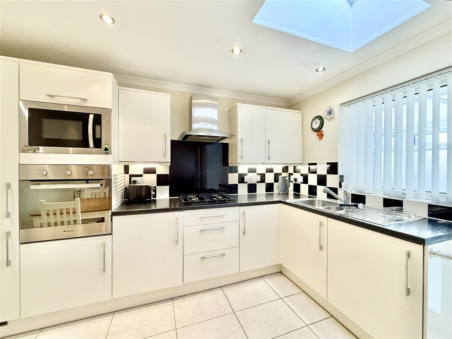 Property Image 725b154b-bc81-425e-b92f-df5adce3defc