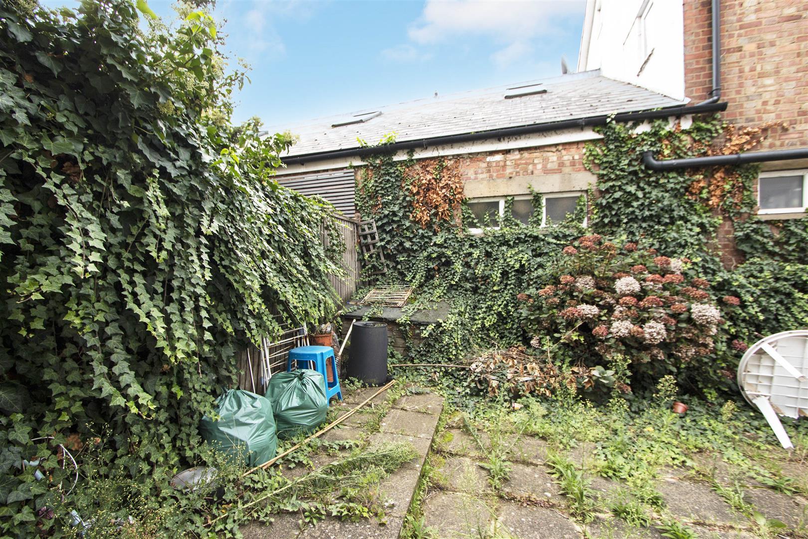 Property Image 725ca5e1-c947-46b2-ae25-b1b45e2f4a9b