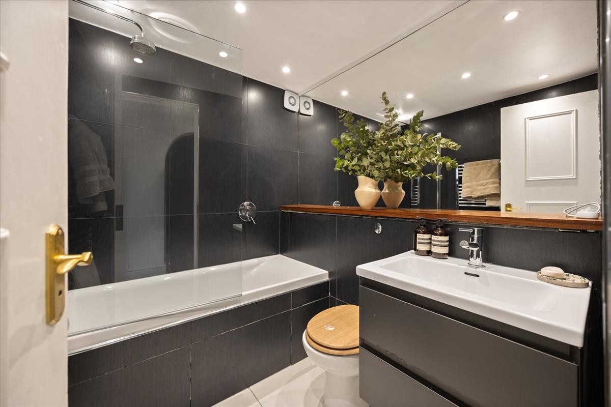 Property Image 72725ed0-3771-42b1-be48-1fe9bdae35ca