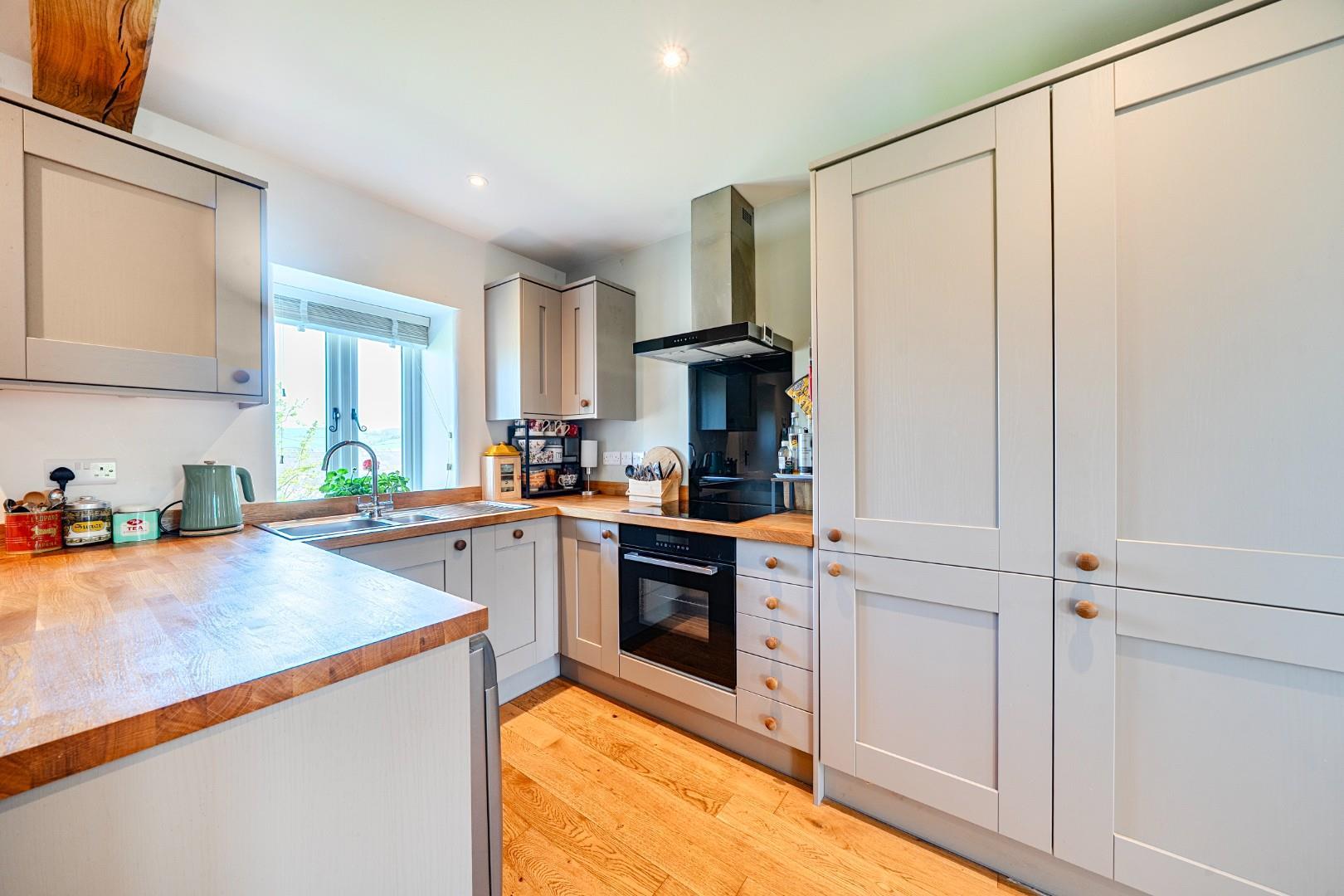 Property Image 727d5905-ba08-4a8b-aa19-3411afe6a15b