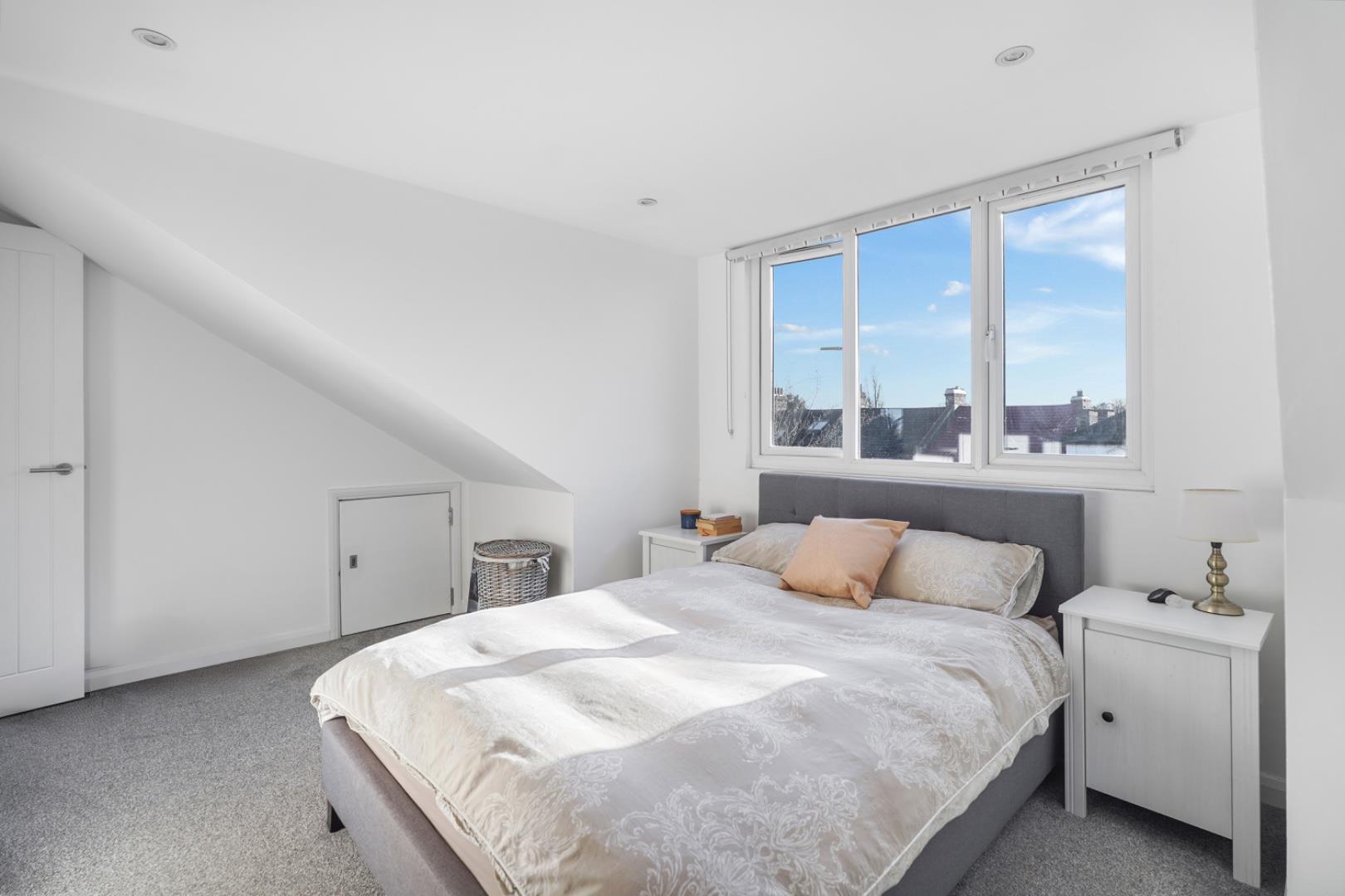 Property Image 727d6de8-dcee-40cd-97c1-3d3142c0f8b9