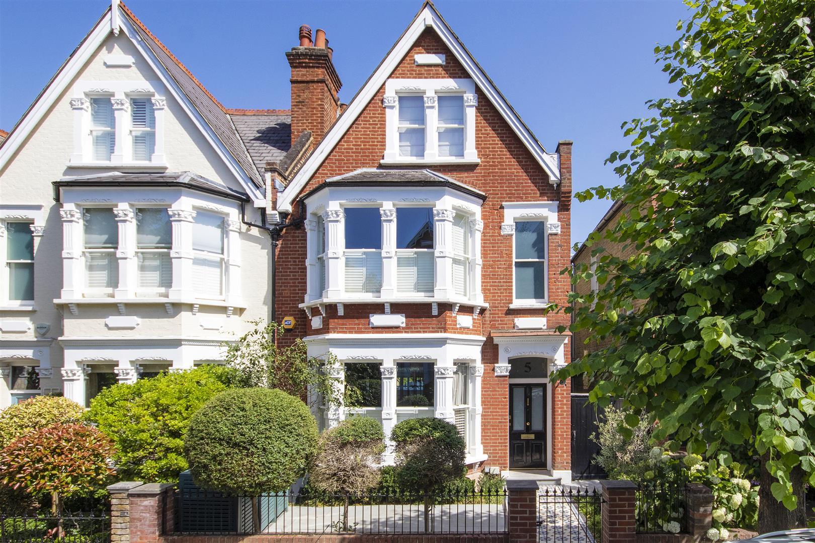 Property Image 729250b0-5765-448a-8c74-4a5c7243ad35