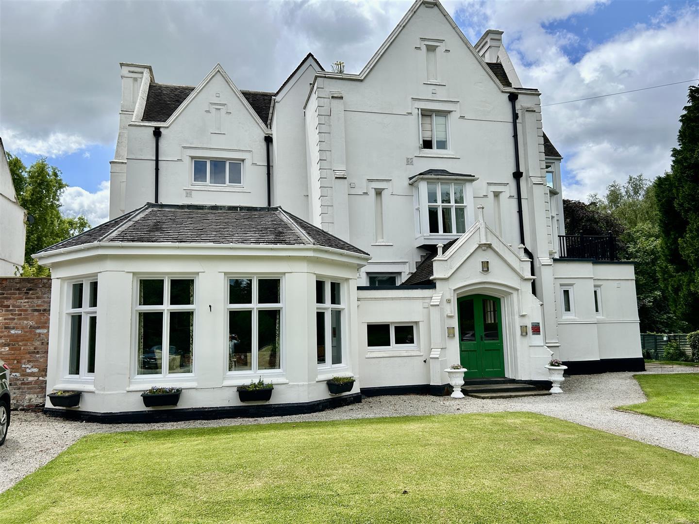 Property Image 729cf9df-f2e0-4754-80b1-374f3222b55a