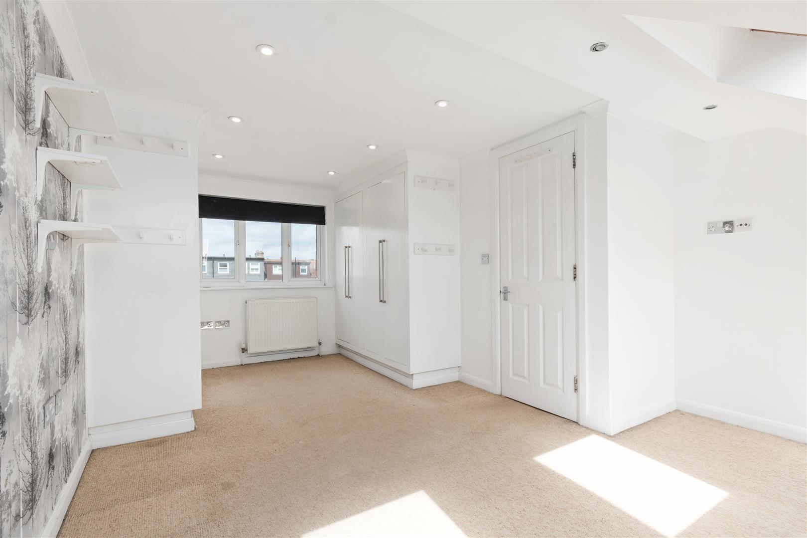 Property Image 72a54dca-d980-4a92-8b59-2e12184e12e9
