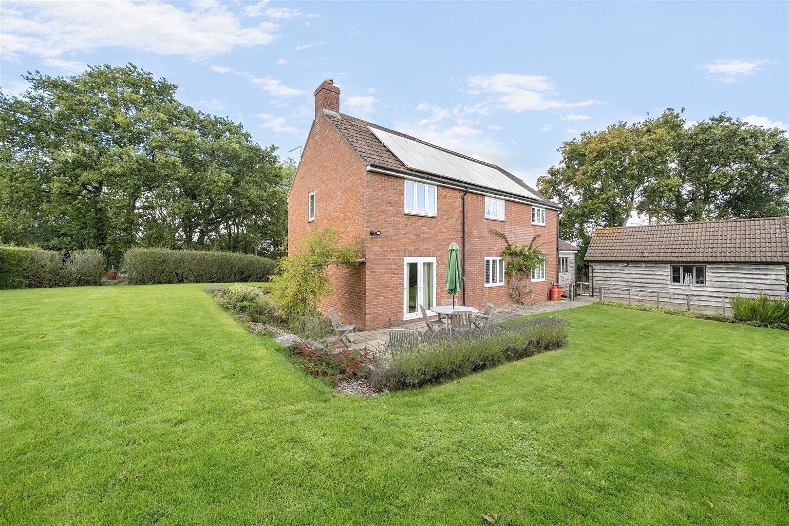 Property Image 72d8b3d3-bd02-4a48-972b-d32361f8c88c