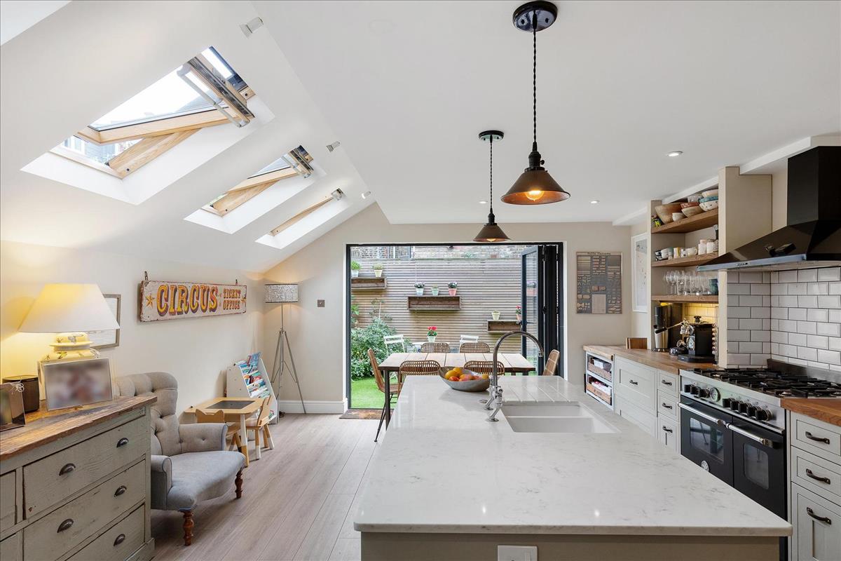 Property Image 72e183ac-58fe-444a-9296-5839bef02d3e