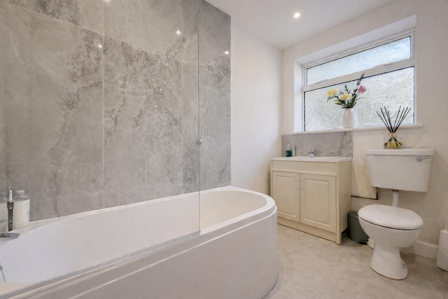 Property Image 72e23388-53b7-4842-ad56-ed583a6c9553