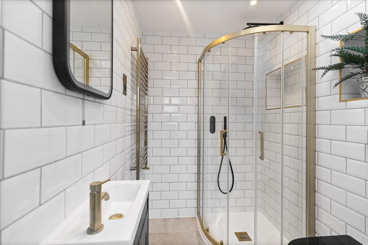 Property Image 72e28df2-e41d-4a02-b118-b5ca2a2191d6