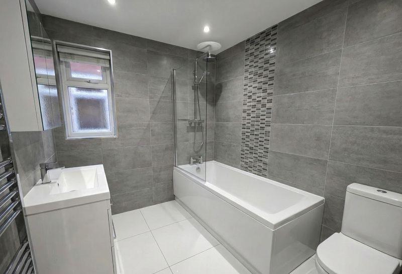 Property Image 72e86352-c6c5-4d5d-8bcc-f0f39b060ff5