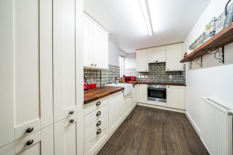 Property Image 72ecffa0-26d9-4176-9659-25cb0a45c4f7