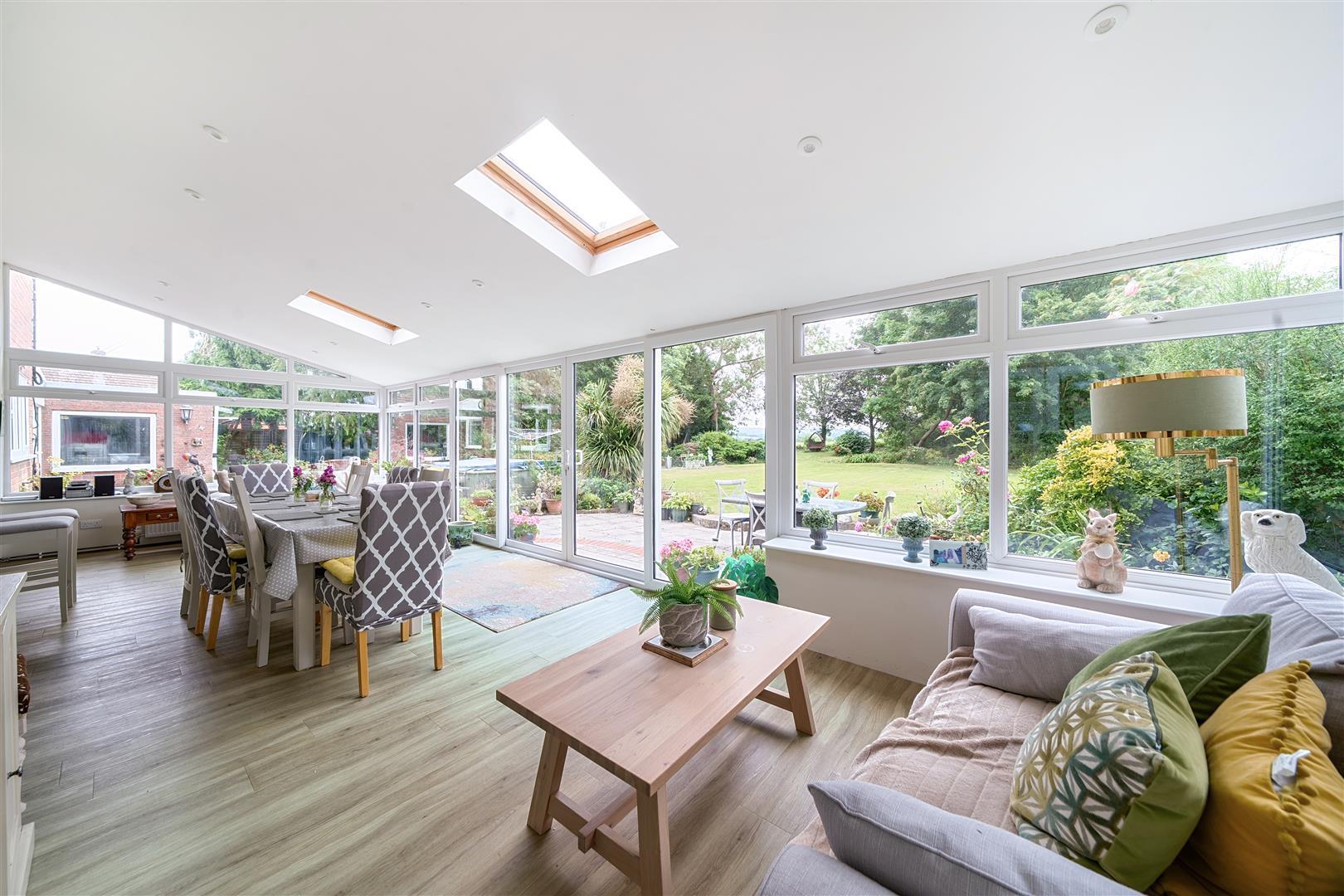 Property Image 72ffe5f0-9a9c-4f70-b3f8-b537aff801fb