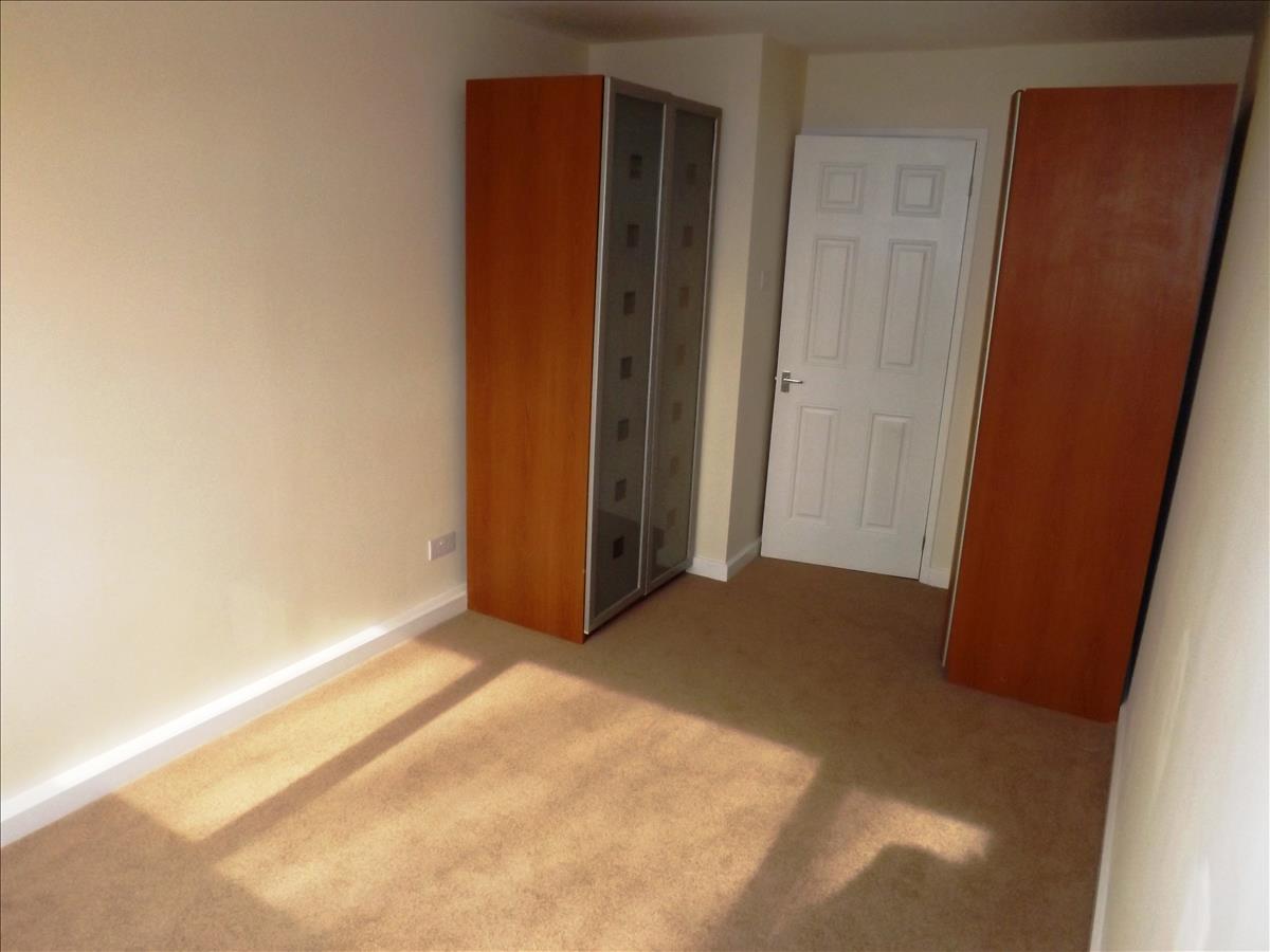 Property Image 730128e9-cfc8-41d3-86d0-7019b400e59c