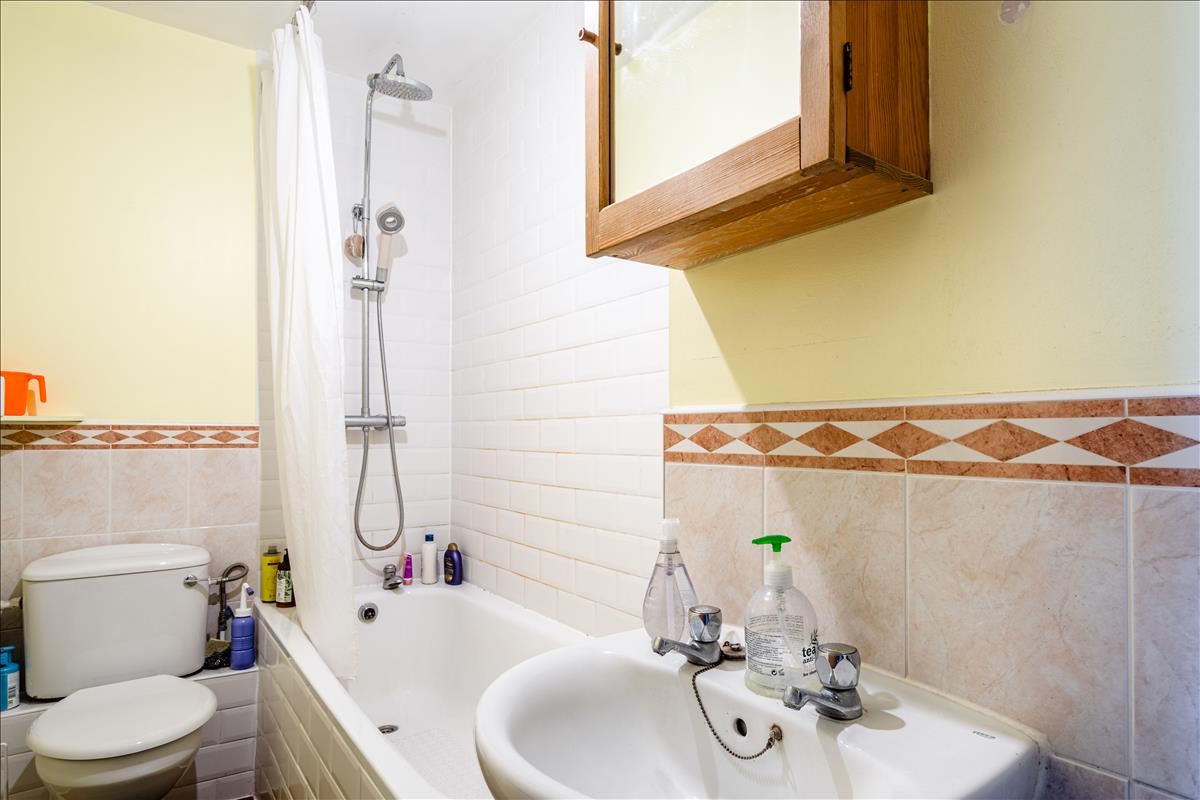 Property Image 73033df3-801c-41f3-a6ee-84c2bc8d2b95