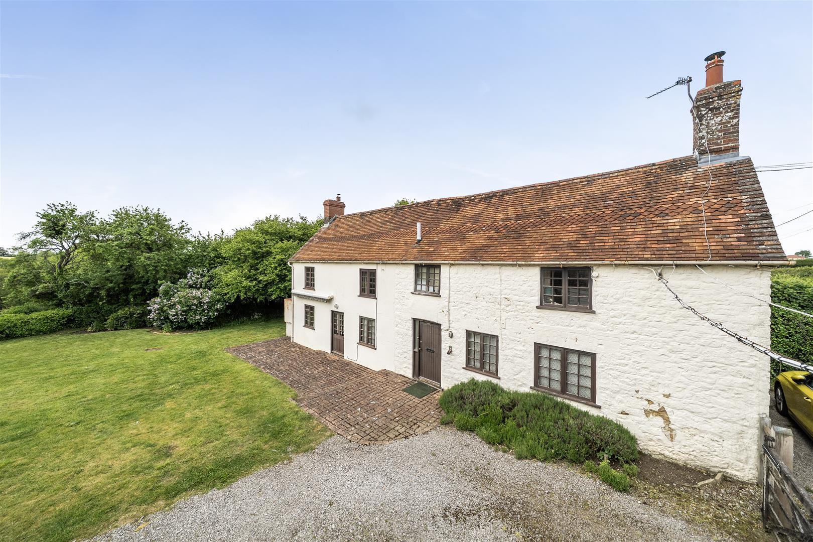 Property Image 7307fd98-6221-49b2-bd28-3631a858df47