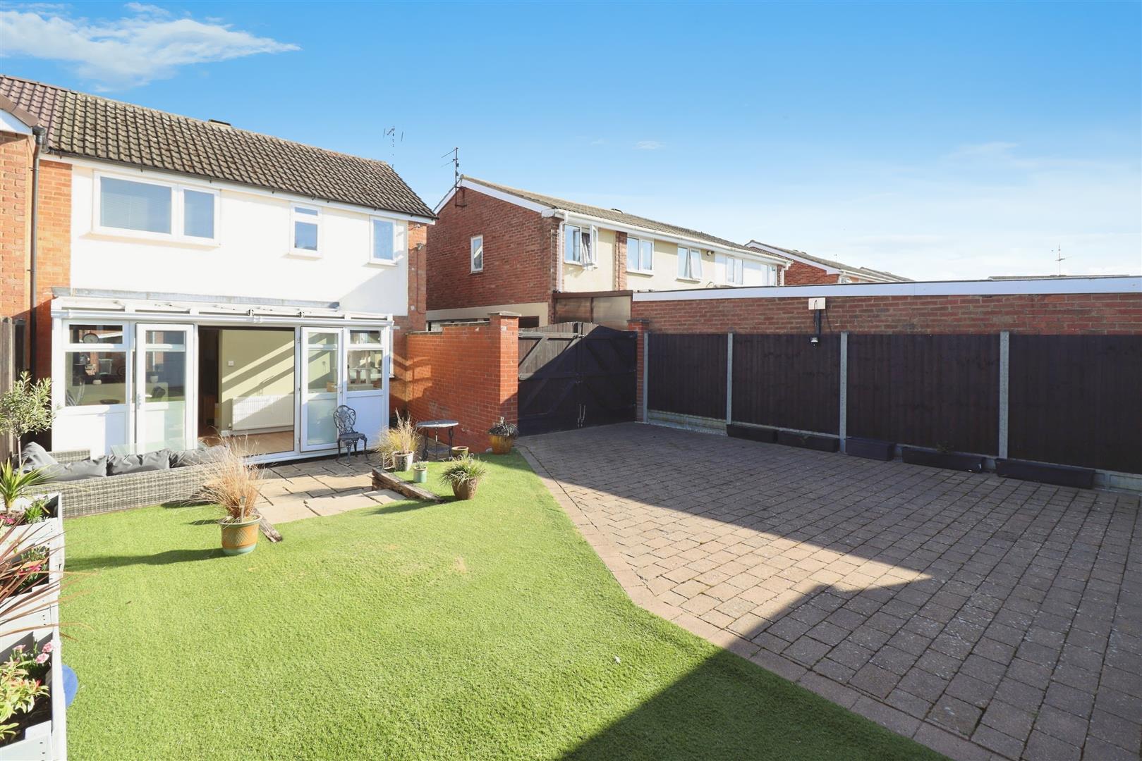 Property Image 731e3294-5ba3-4665-a0df-30cd6becbb56
