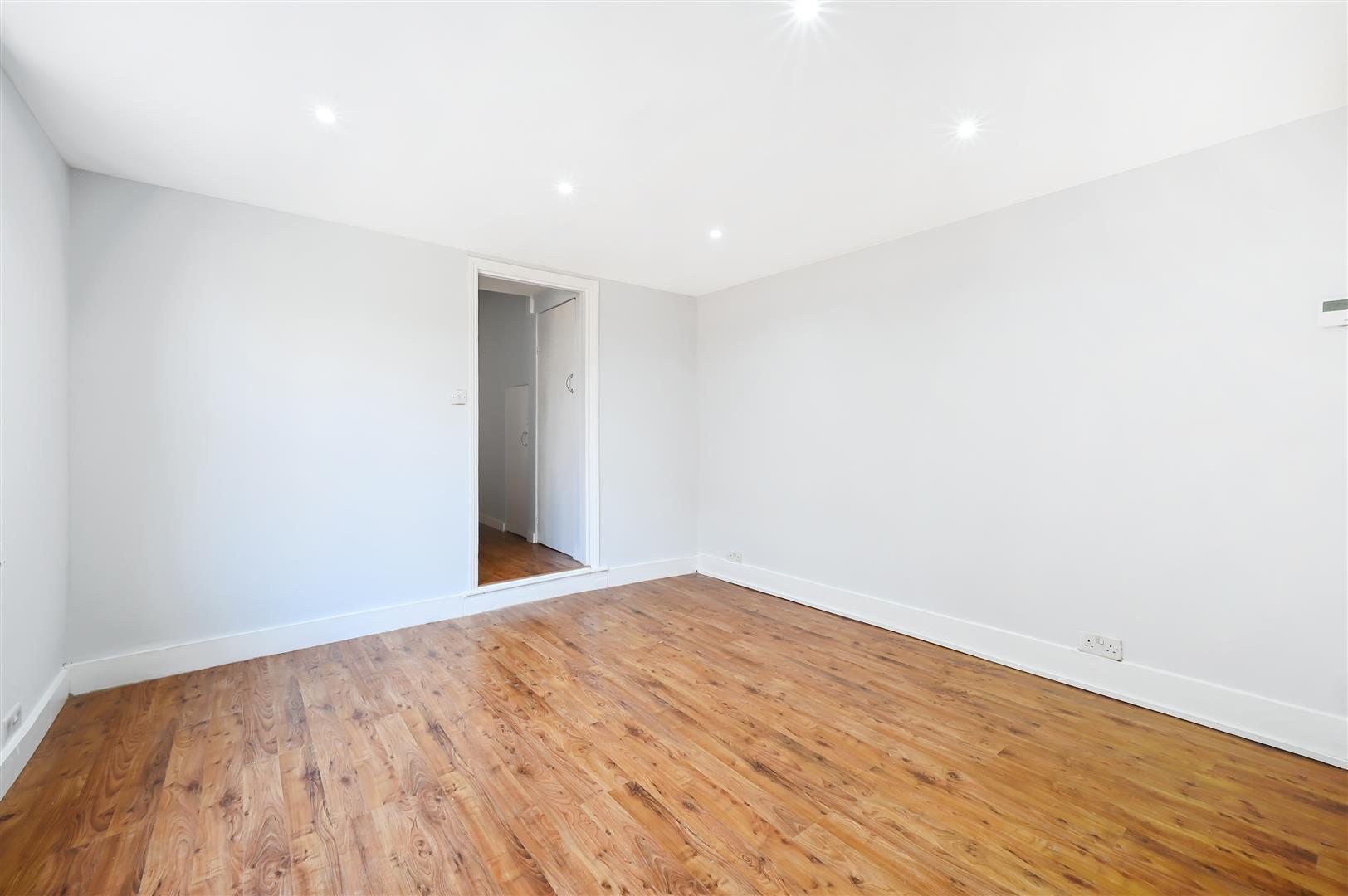 Property Image 73215bc9-38a3-4f80-b9c9-78887473e92c