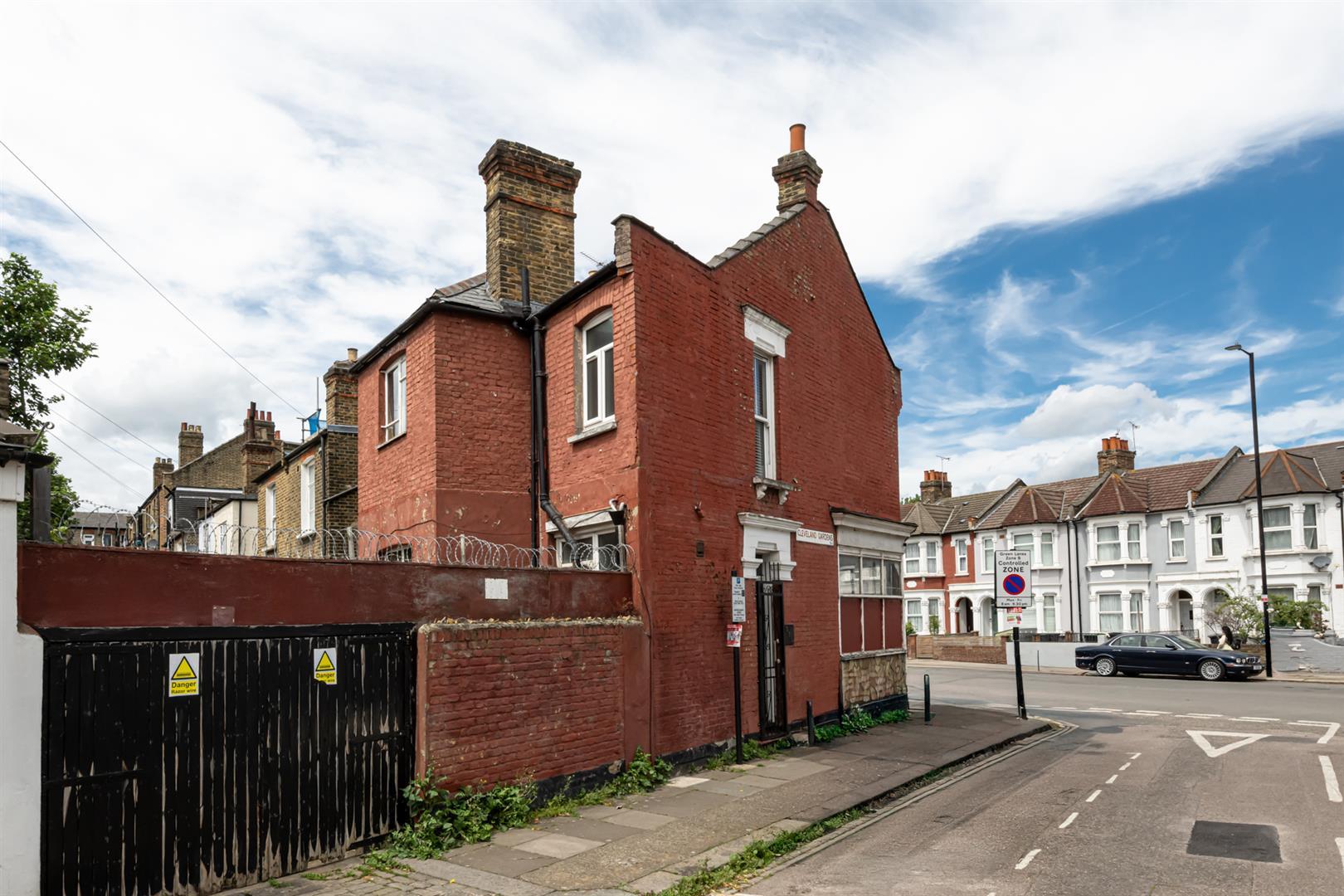 Property Image 7324c550-1d1e-4640-8fb3-a2526d19e4ec