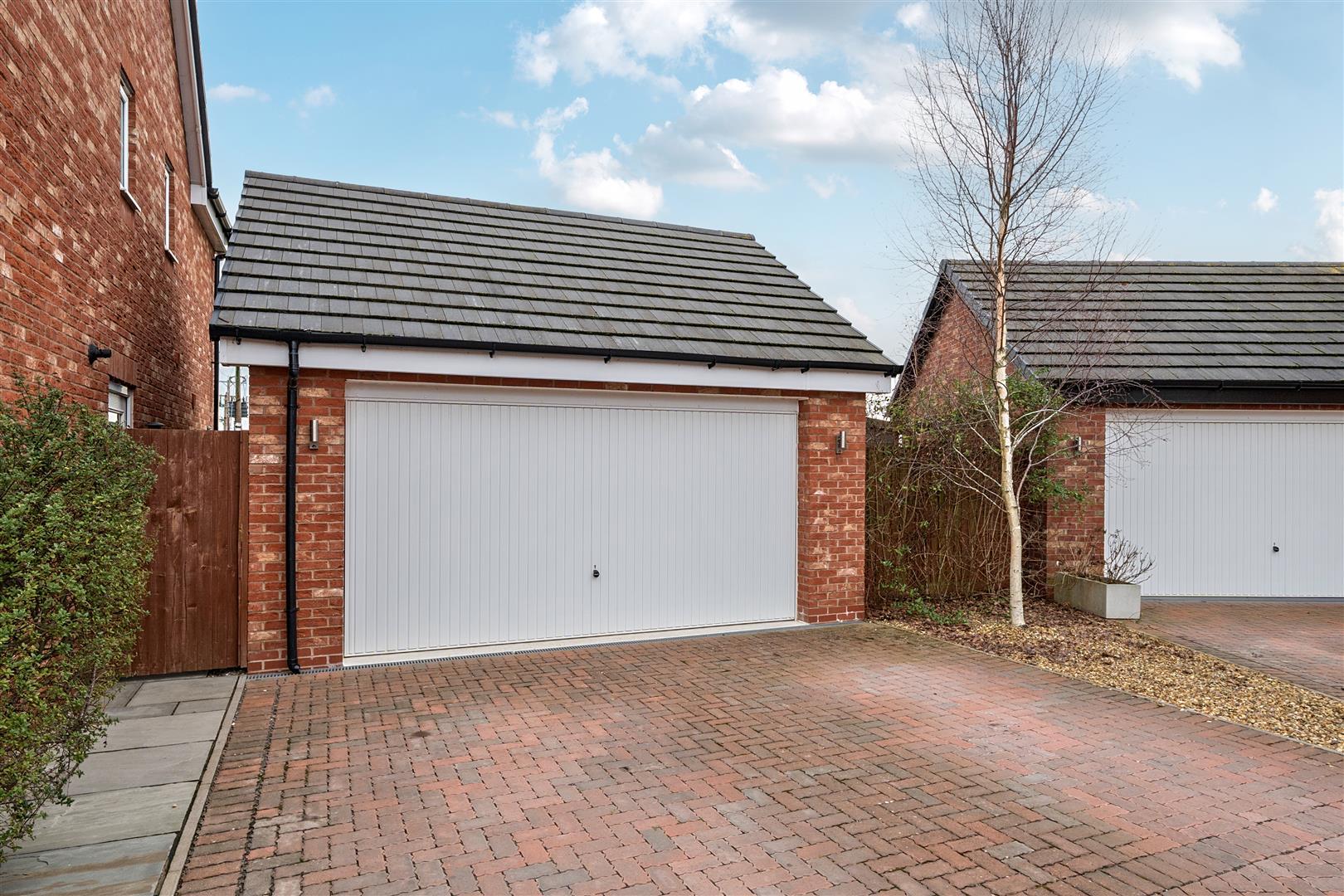 Property Image 73383d2d-9900-49ff-901d-392f7d4c319b