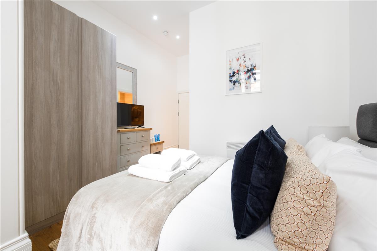 Property Image 7339e006-ffcd-4b58-96fd-d9bc0699c699