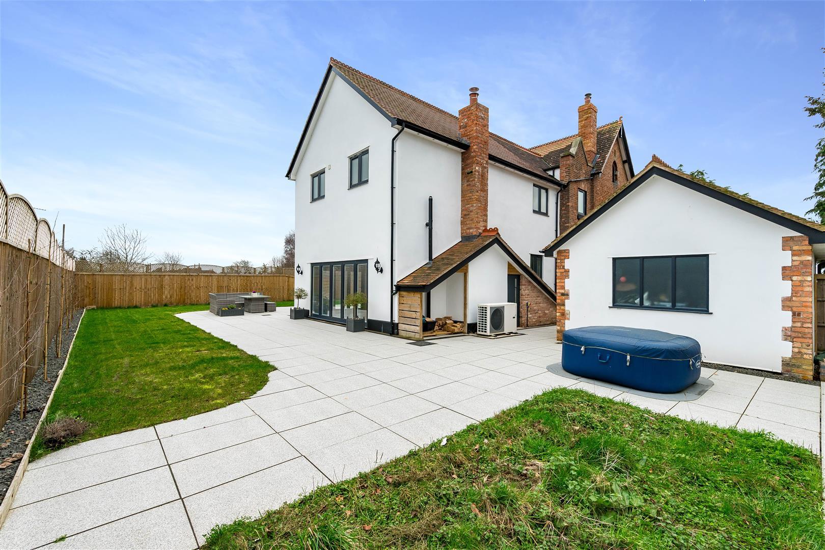 Property Image 73483d1b-0c99-44dd-919a-cdf0a82d687c