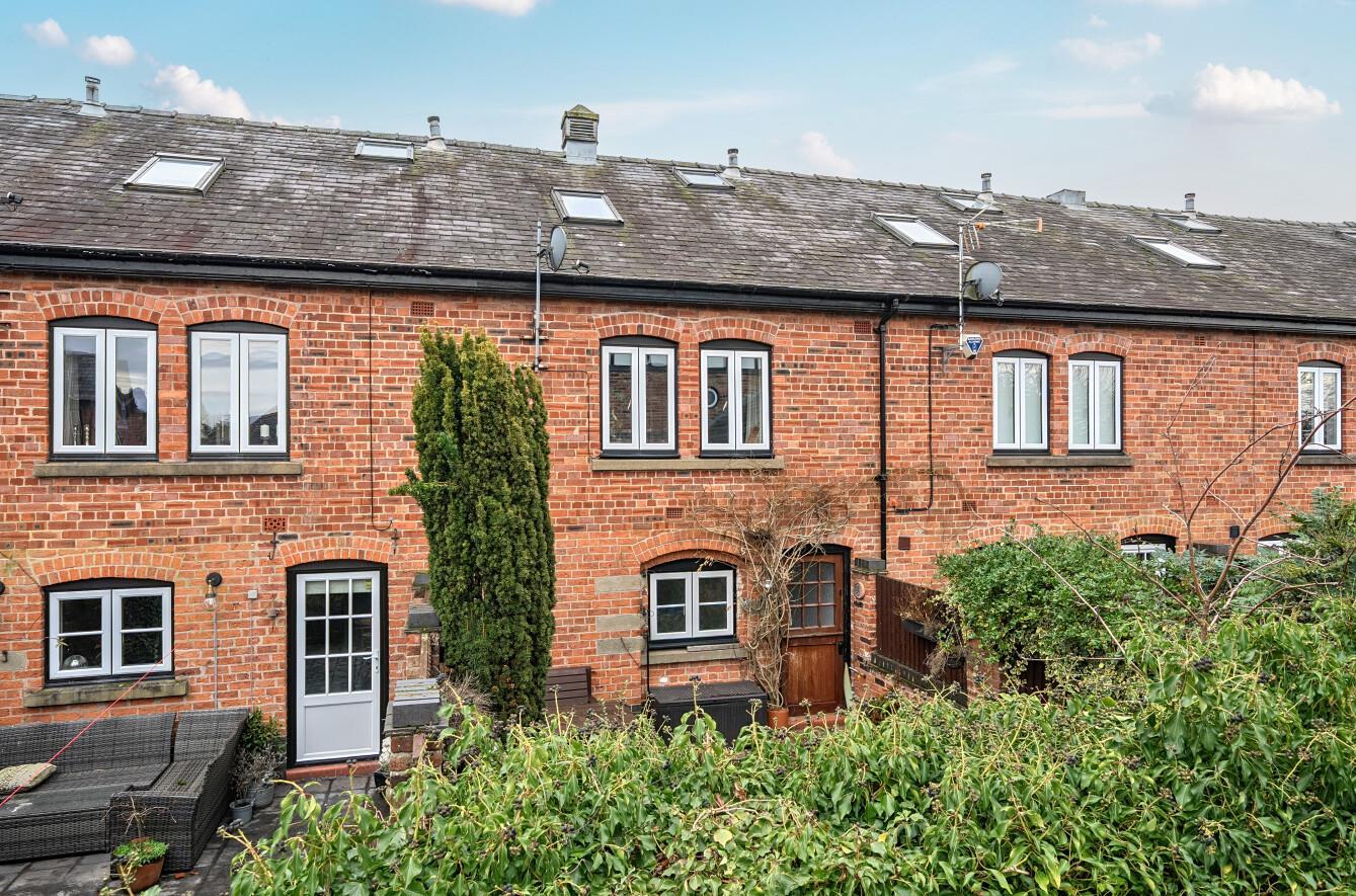 Property Image 735ba7ff-600c-4a77-a6cf-ce3b1eb0c0b5