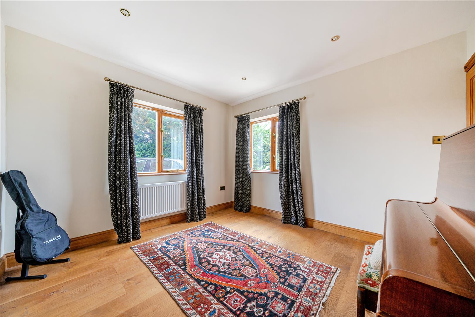 Property Image 735c96cf-322e-4716-98a9-71f54bc479a1