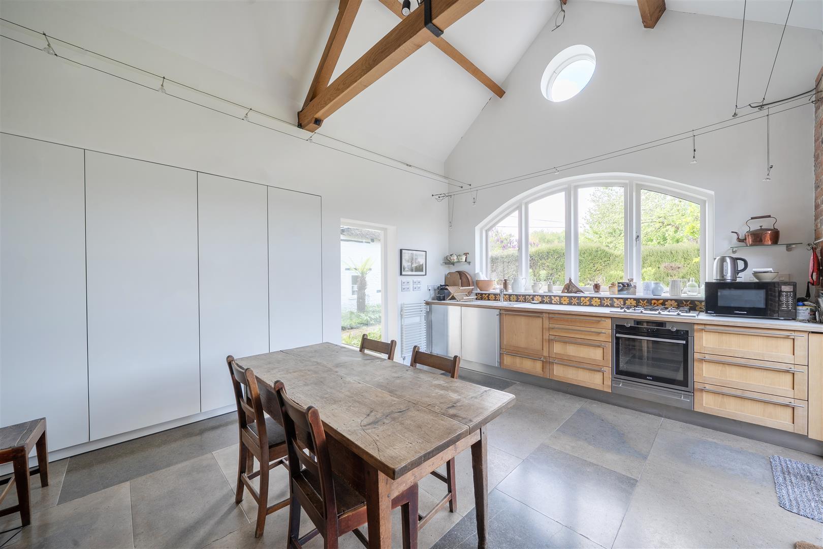 Property Image 7361fa53-2d49-46dd-991b-28919cf7331e