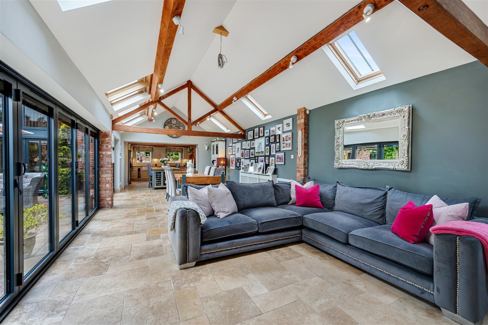 Property Image 73677092-172c-48f9-88f6-c5b71f537524
