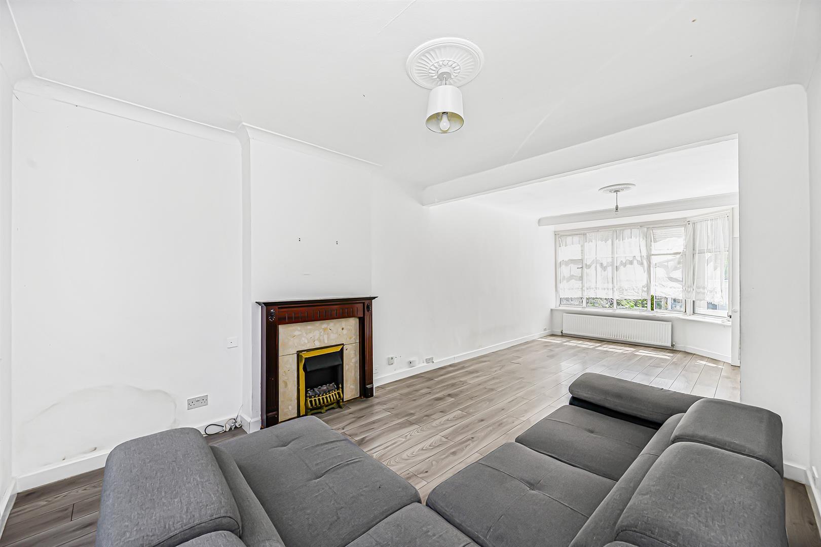 Property Image 736e959b-4c7b-4c0c-84f7-aa872bb254cd