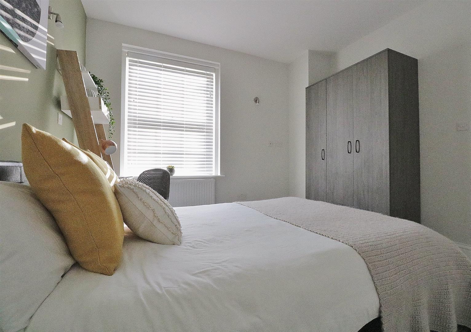 Property Image 737a2f5f-9909-4fbb-afca-bcc5b58805f6