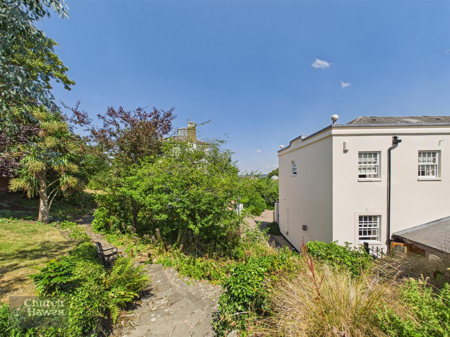 Property Image 737b8725-d88c-41b8-92a0-e00c4e66bc33