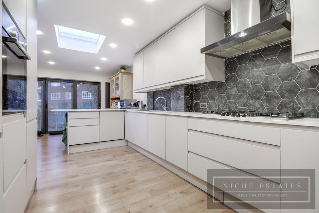 Property Image 738d38e2-7228-4613-9054-b0cd08b82b7f