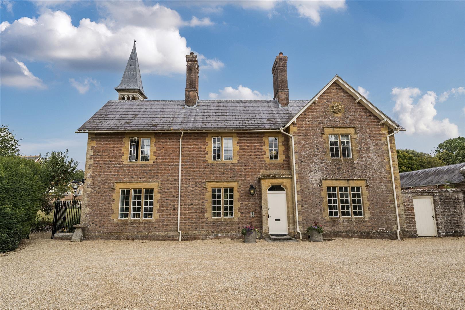 Property Image 7393bd1e-6388-42ba-813c-f4c476b24ed4