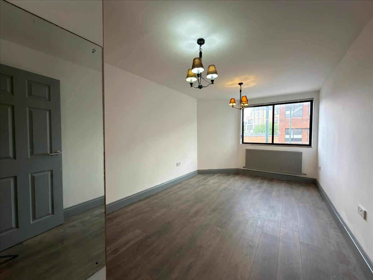 Property Image 739f2eaf-155d-405e-8aa7-cce3e08b2db7