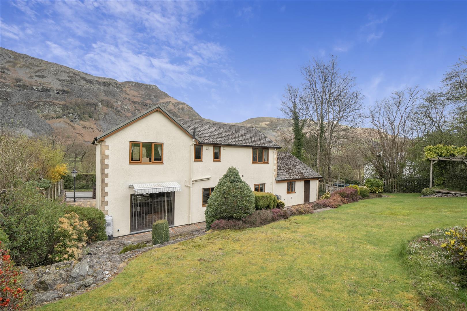 Property Image 73a59814-4364-49f5-a99b-2df066f1efe9