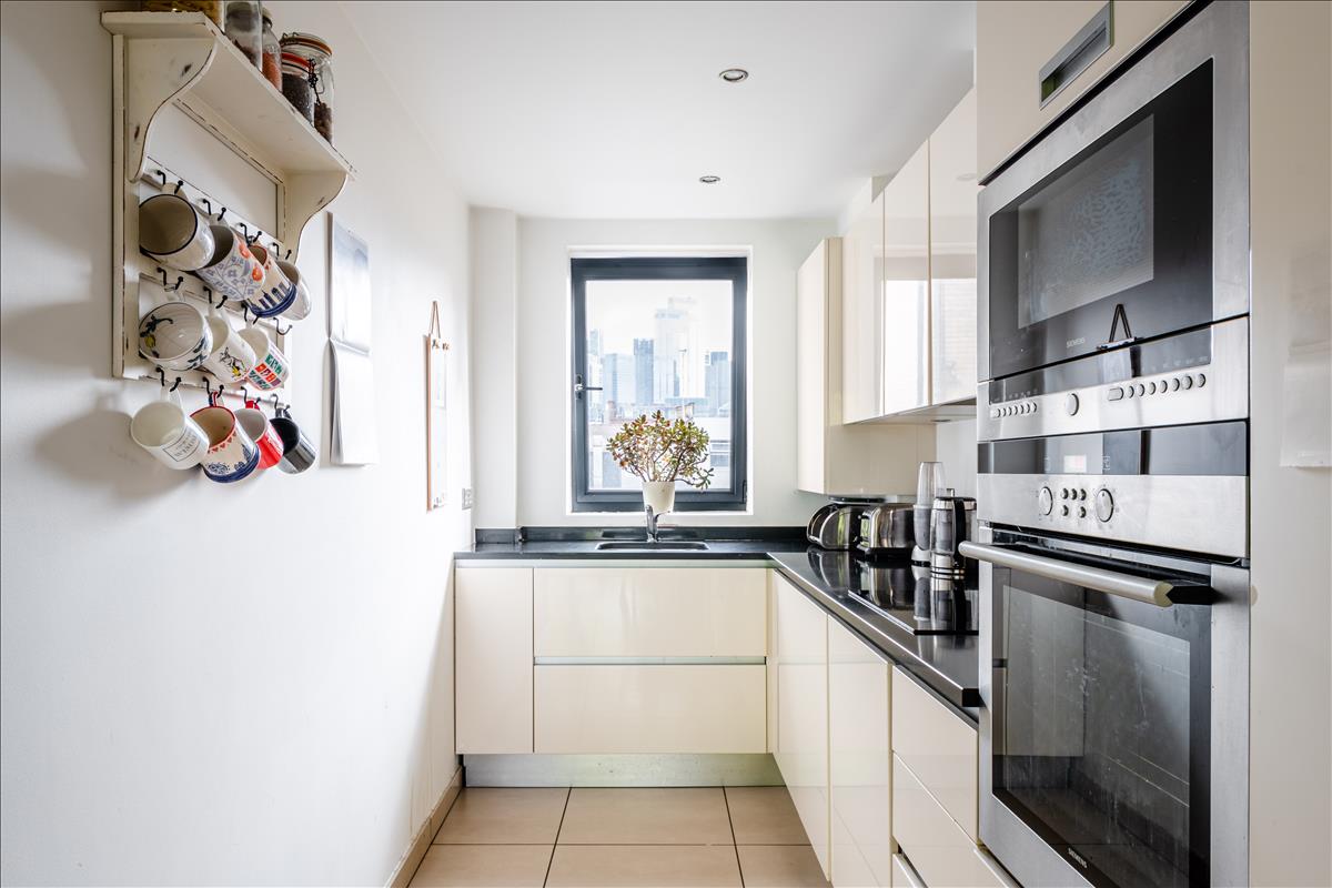 3 apartment for sale Hoxton Square
