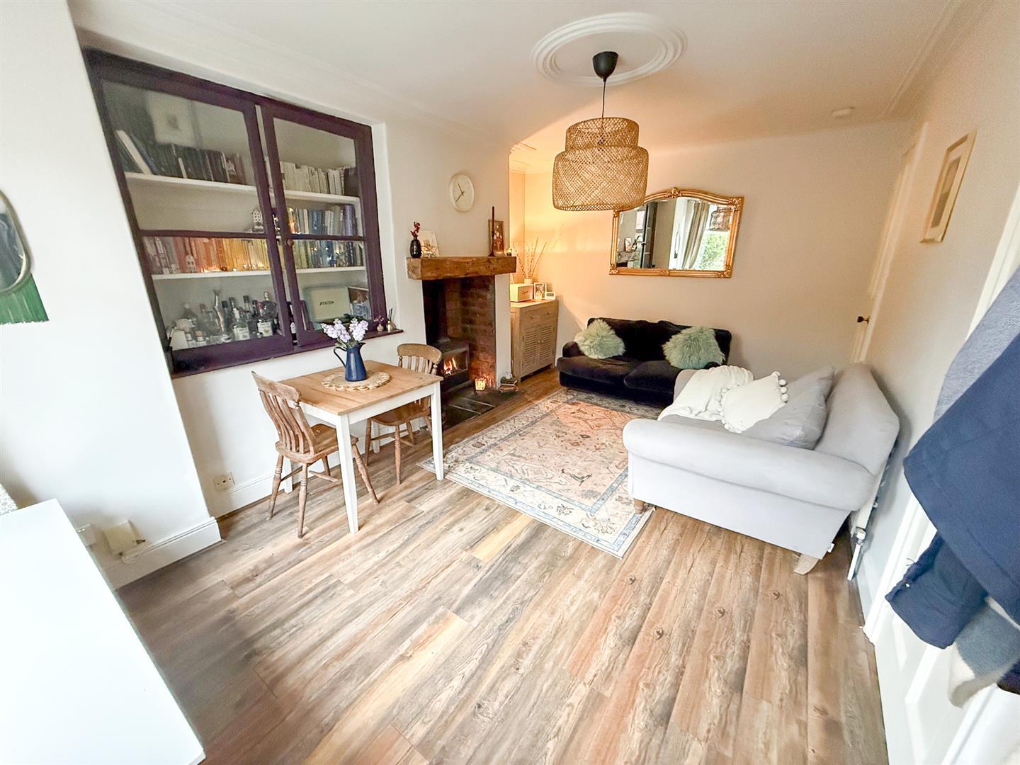 Property Image 73b413fc-7d5a-4e5d-822f-28a6c7c3bc64