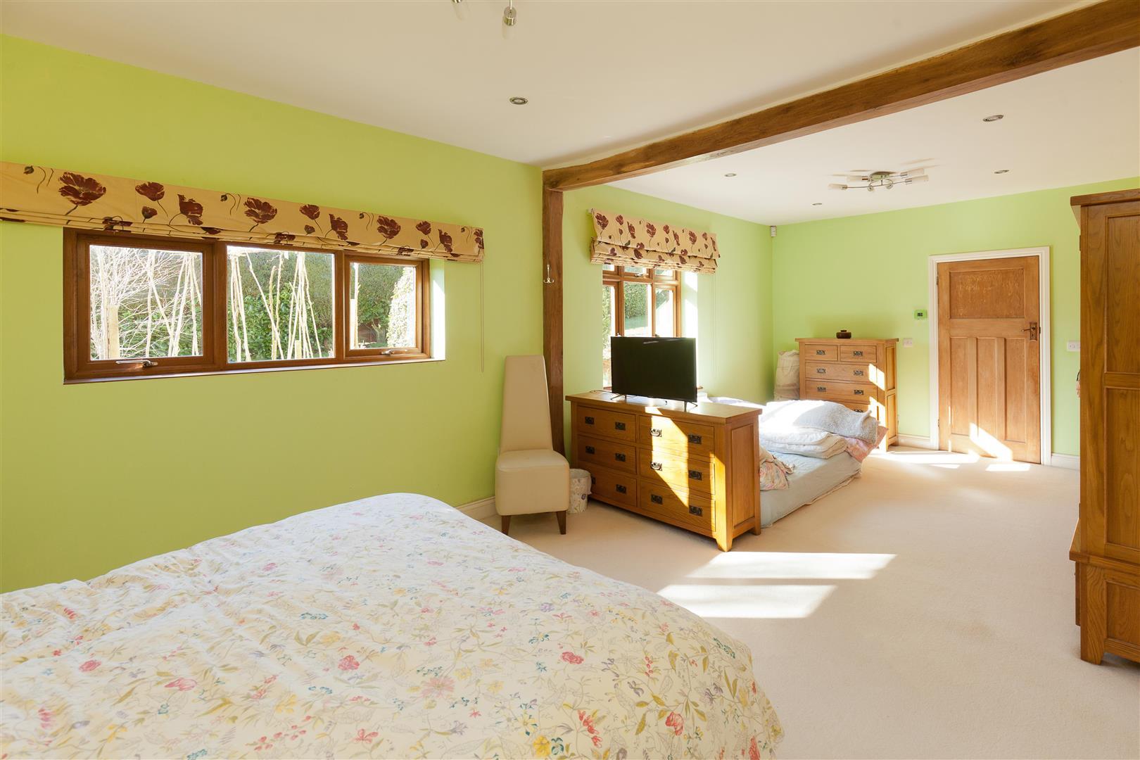 Property Image 73ba0dd1-479c-407a-a8b9-76371d478b67