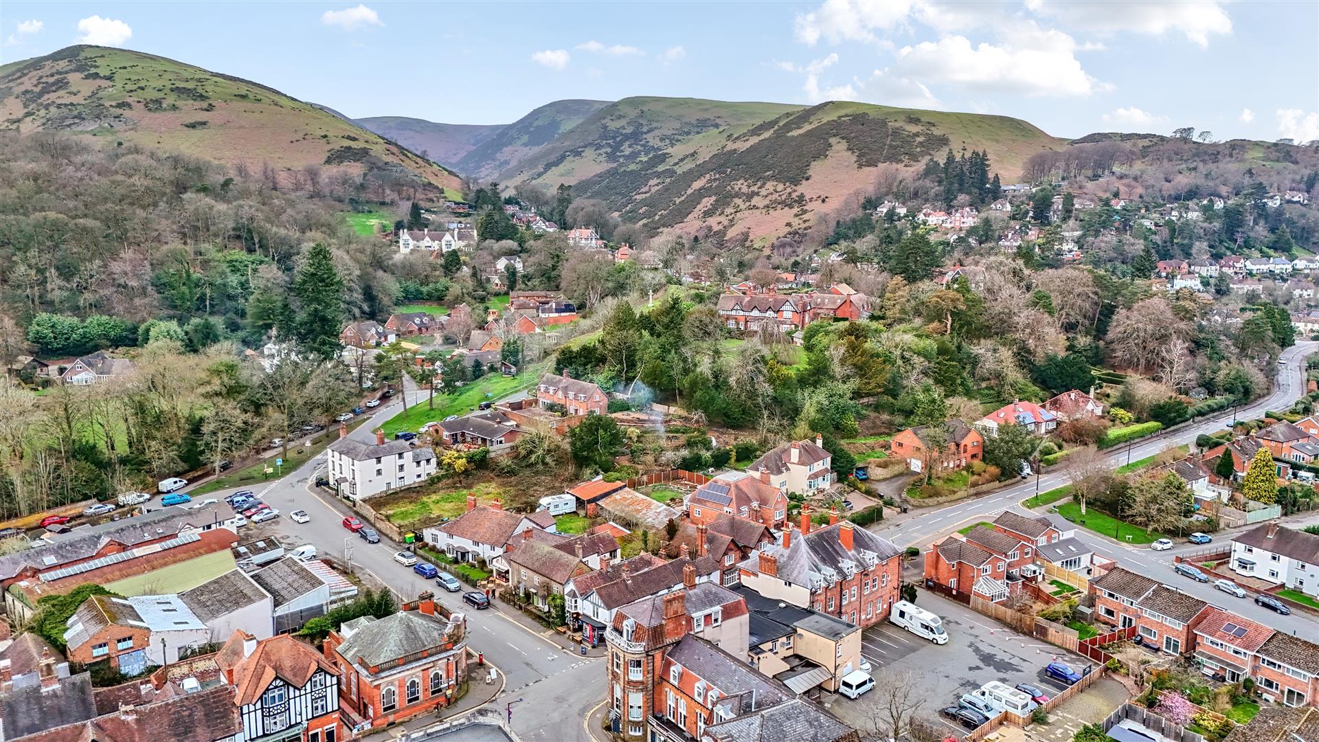 Property Image 73bcfaab-b64b-44a5-b293-24bcb52da2e9