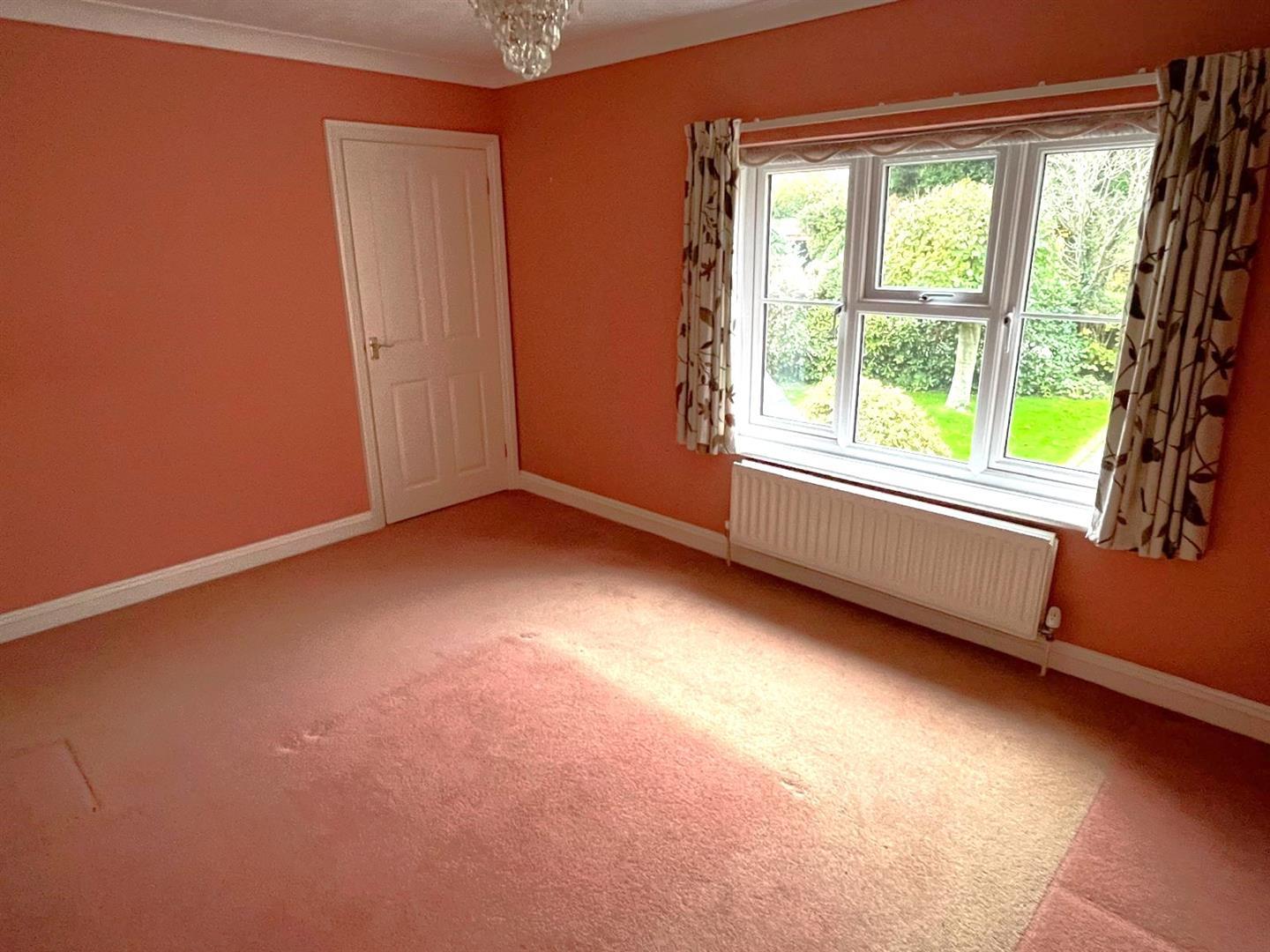 Property Image 73c7ec42-927a-40dd-a176-9bcb37b40d0f