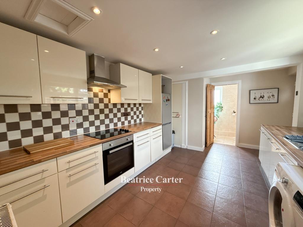 Property Image 73caa652-a3d5-4d8a-af78-367955169067
