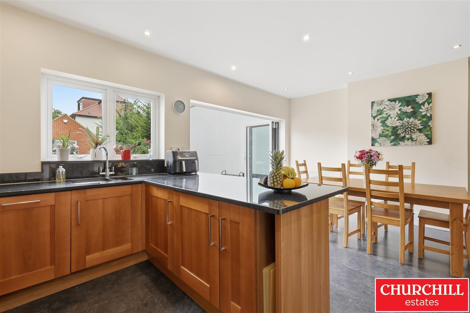 Property Image 73cb0676-9a42-41e2-9a42-6548e504b806