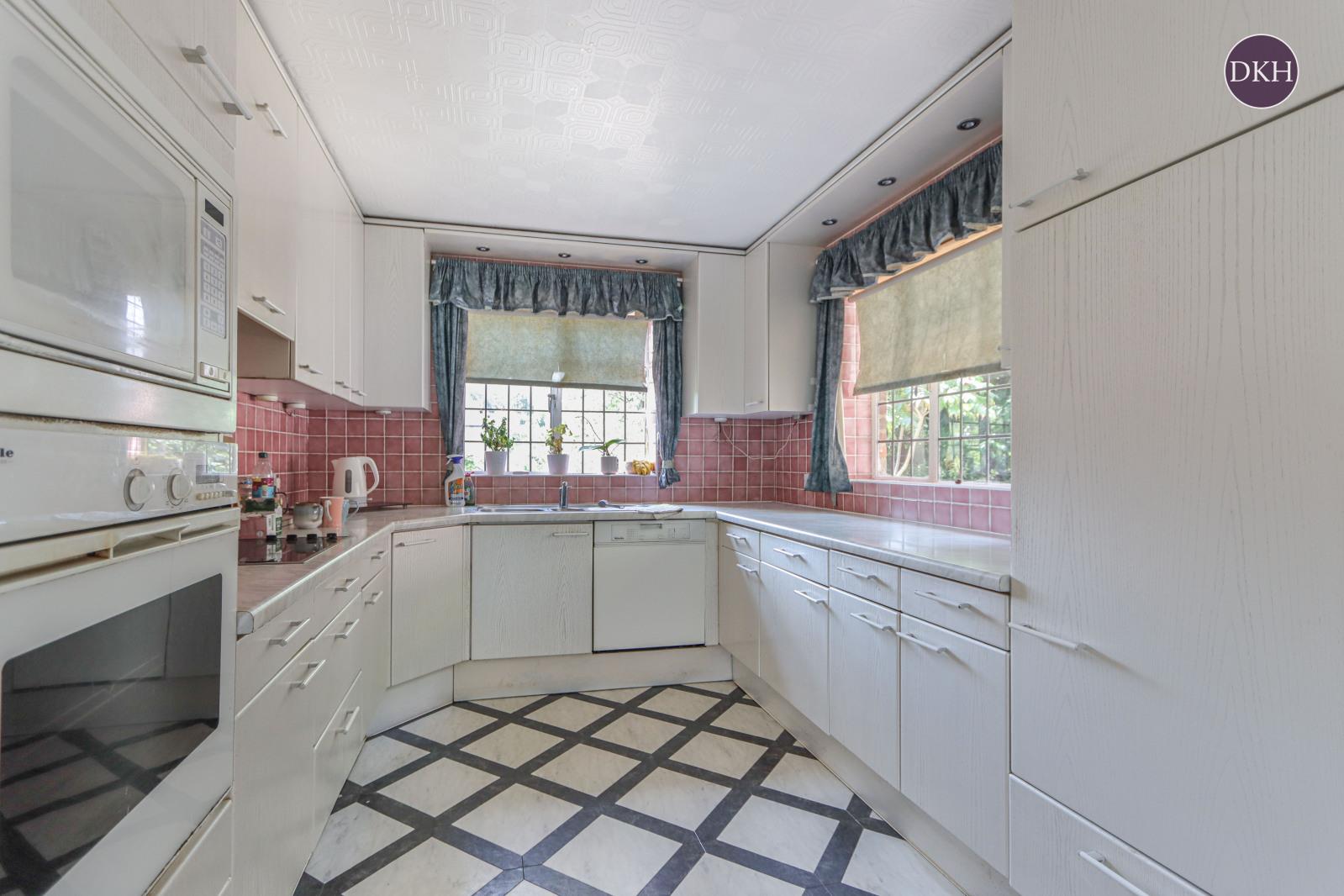 Property Image 73d26927-deb0-48e2-b234-37bca988ff79