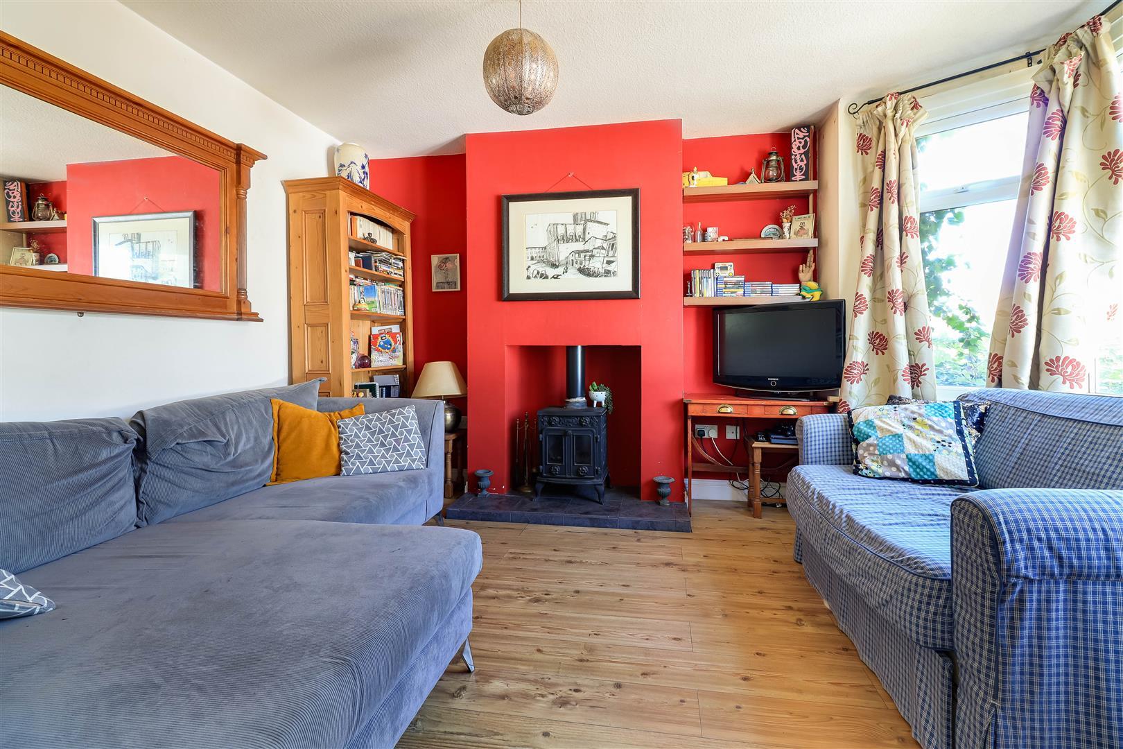 Property Image 73e27610-0407-4345-8d0a-32b2074b2c70