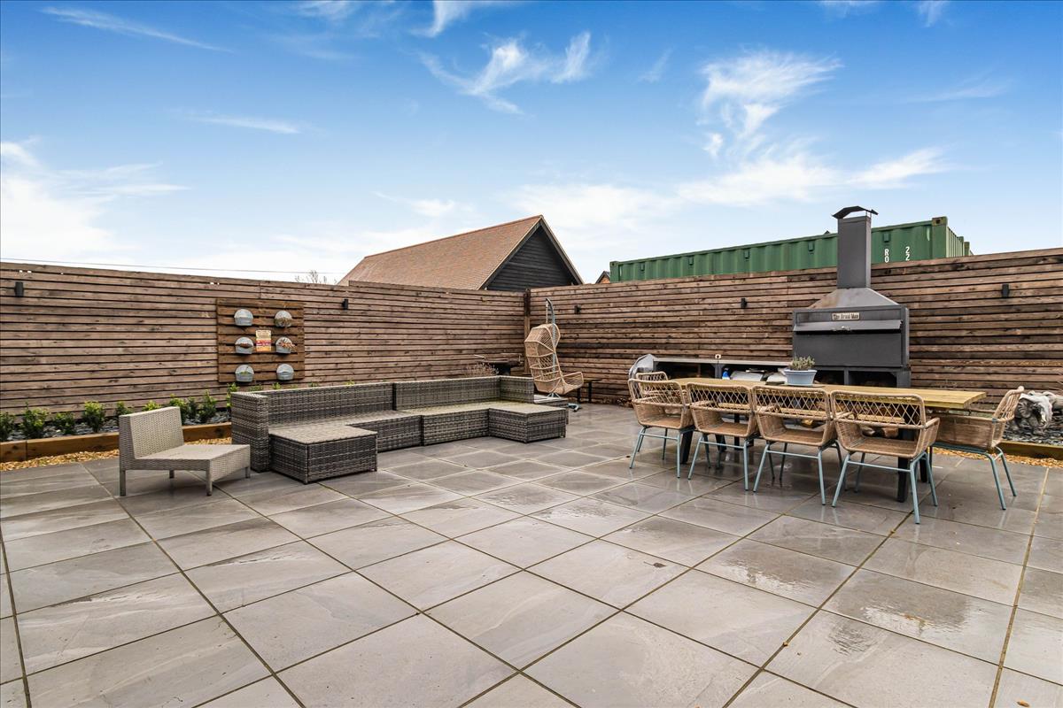 Property Image 73ebc16e-20c6-41fe-a3cb-75f4b5f96212