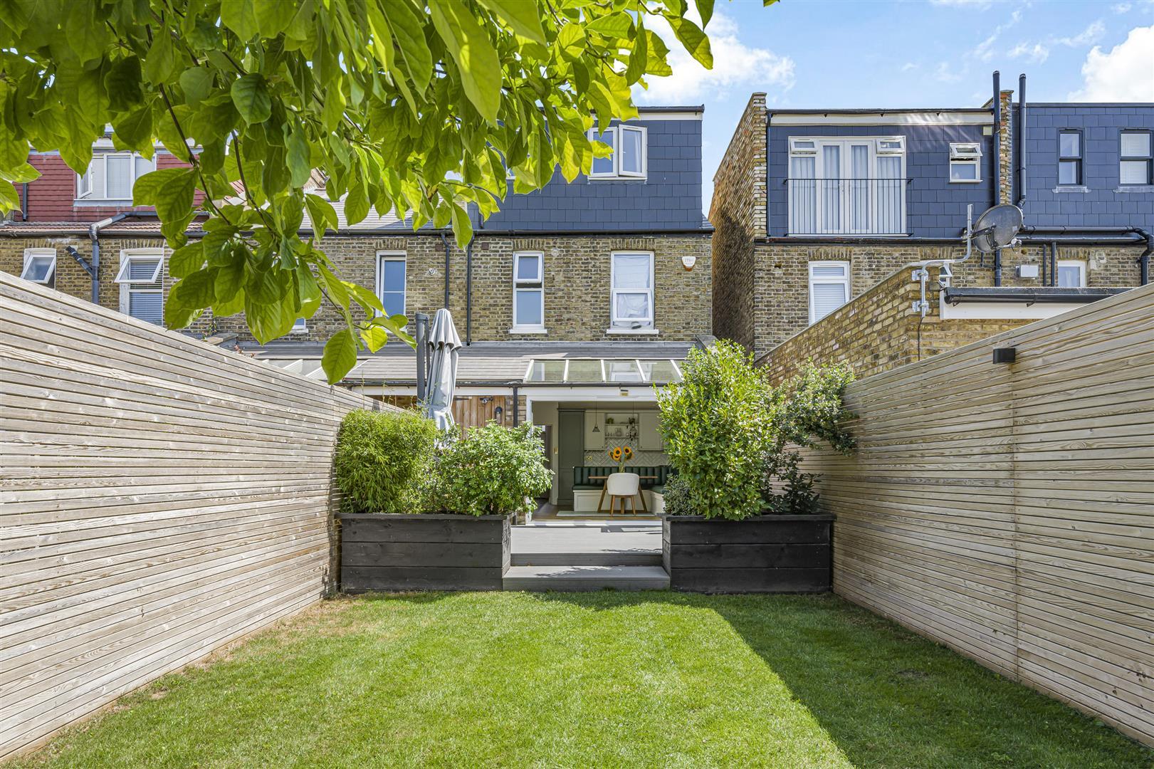 Property Image 73ef2b3a-3ce8-428f-a083-056580af5cf4