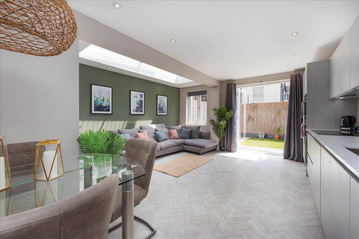 Property Image 73f33f5b-44f6-4ff0-99ee-9dd47937ab81