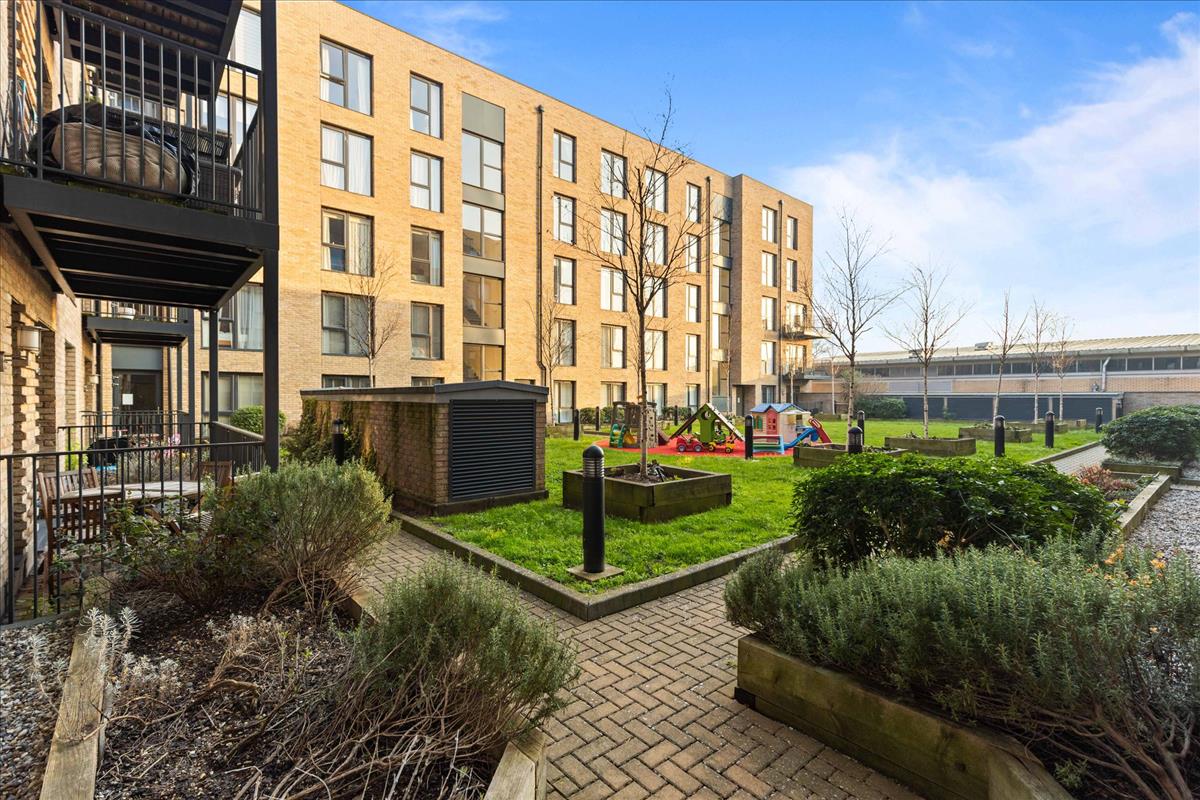Property Image 73f6cd04-28a2-43f4-a07d-e28b55789df0