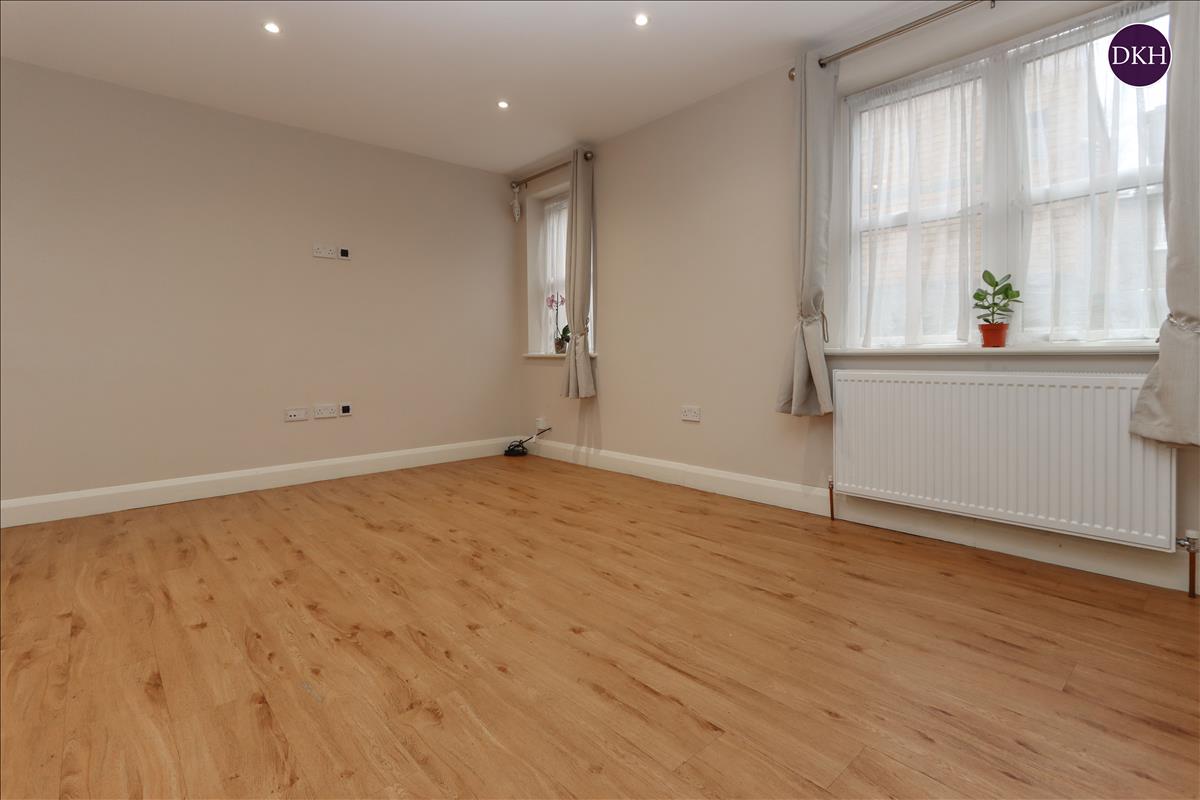 Property Image 74058d59-c2a4-4af0-9727-0725aa407b5b