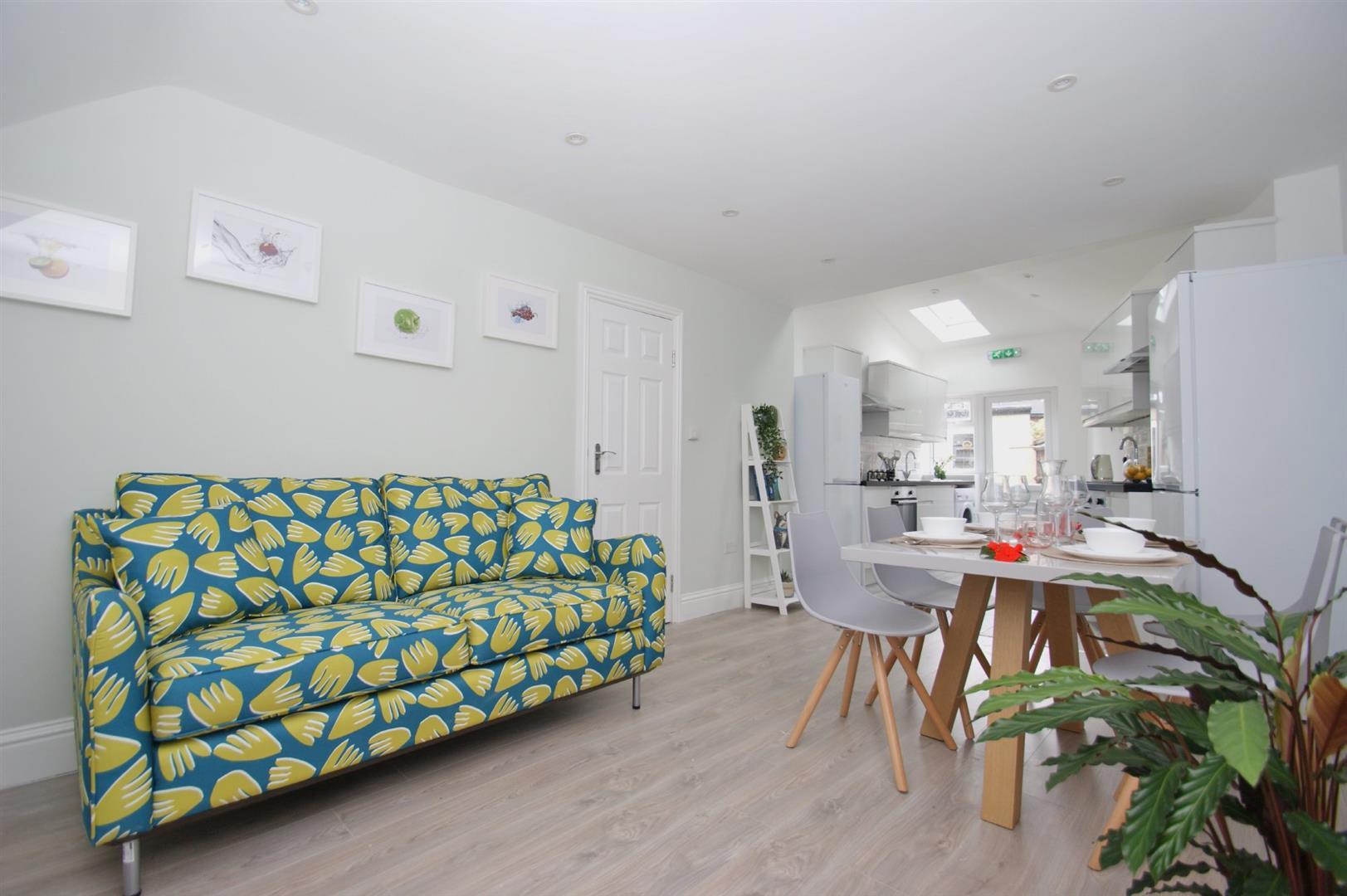 Property Image 7412d5a8-4012-49c1-bdc0-2ce849251472